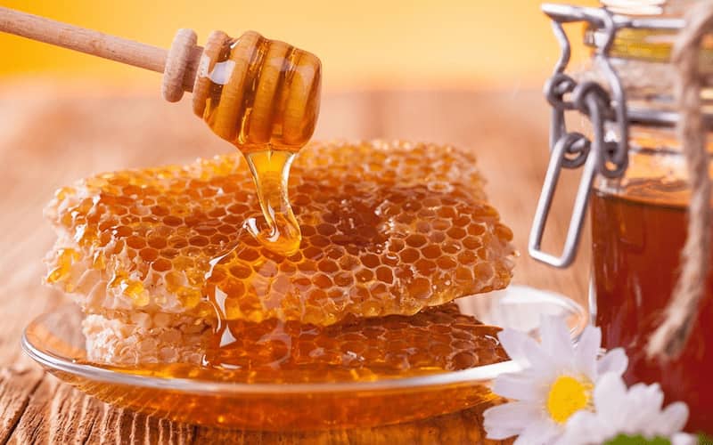 تصویر 1 از عسل سبلان حامد با رنگ طبیعی و ارزش غذایی مناسب